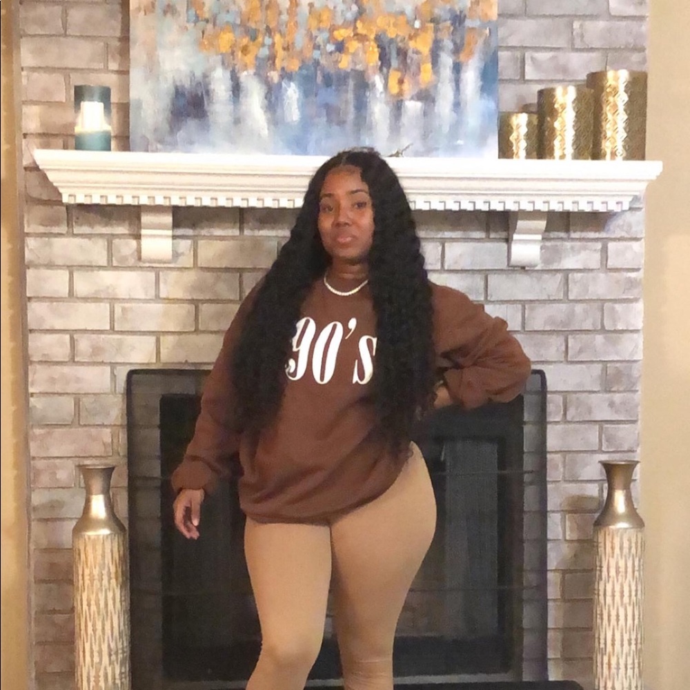 Loose fitted 90s sweatshirt